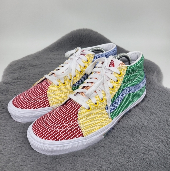 Vans Pride Sk8-Mid Men White Sneakers - Picture 2 of 6